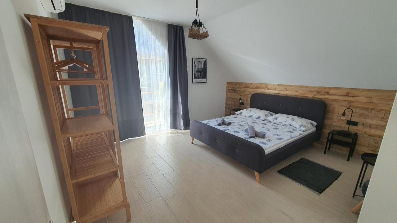 Apartman Soos -- Only For Relaxation, Not For Party! Шиофок Экстерьер фото