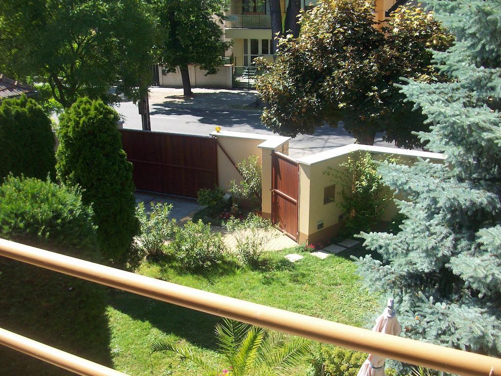 Apartman Soos -- Only For Relaxation, Not For Party! Шиофок Экстерьер фото